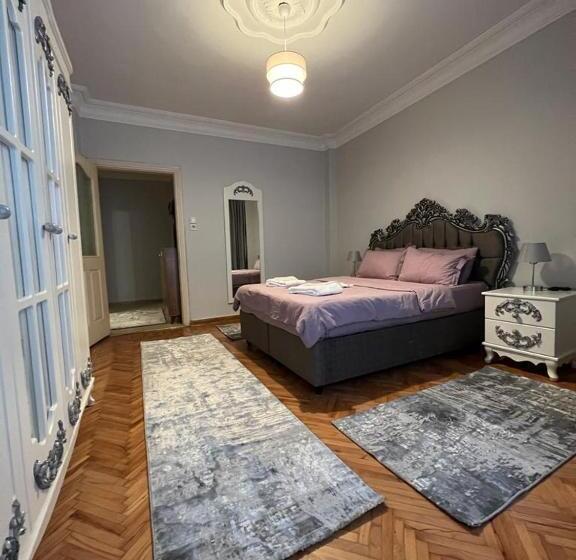 带3个卧室的套间, Saygın Apartments