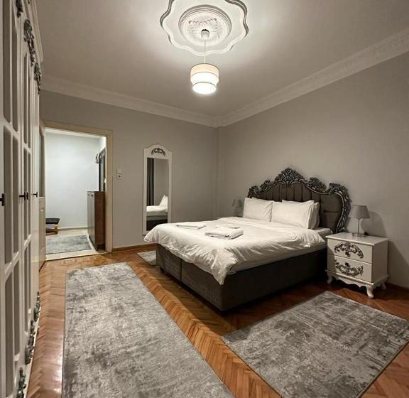 带3个卧室的套间, Saygın Apartments