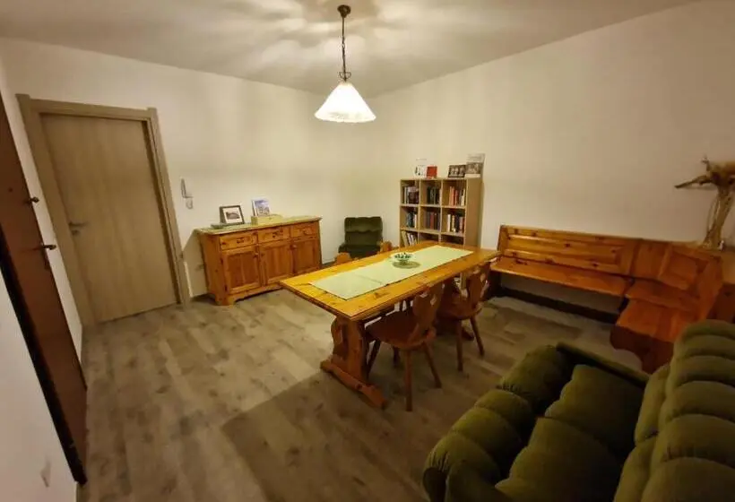 اتاق استاندارد, Casa Made