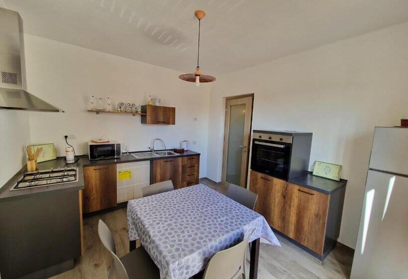 Номер Стандарт, Casa Made