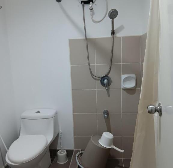 استودیو استاندارد با چشمانداز استخر, Centrio Avida Condominium