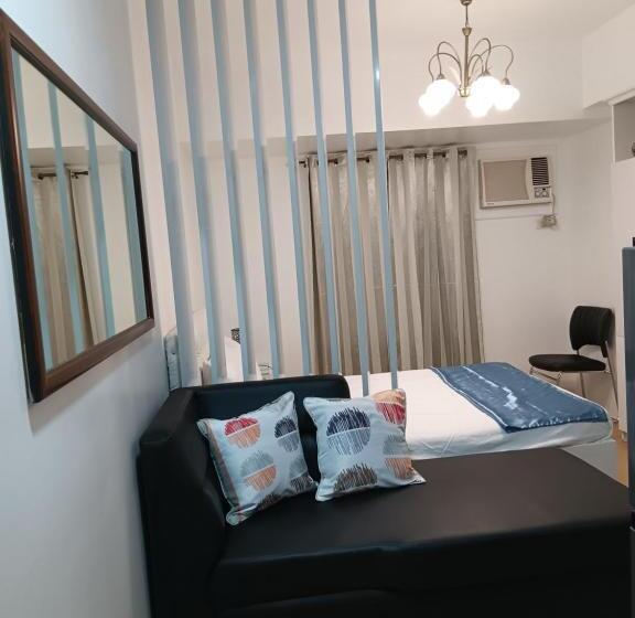 استودیو استاندارد با چشمانداز استخر, Centrio Avida Condominium