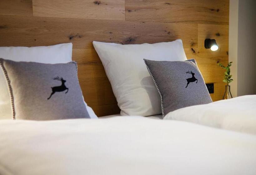 スタンダードルーム, Mariandl Am Berg