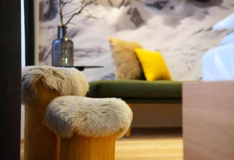 デラックスルーム, Mariandl Am Berg