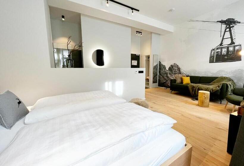 デラックスファミリールーム, Mariandl Am Berg