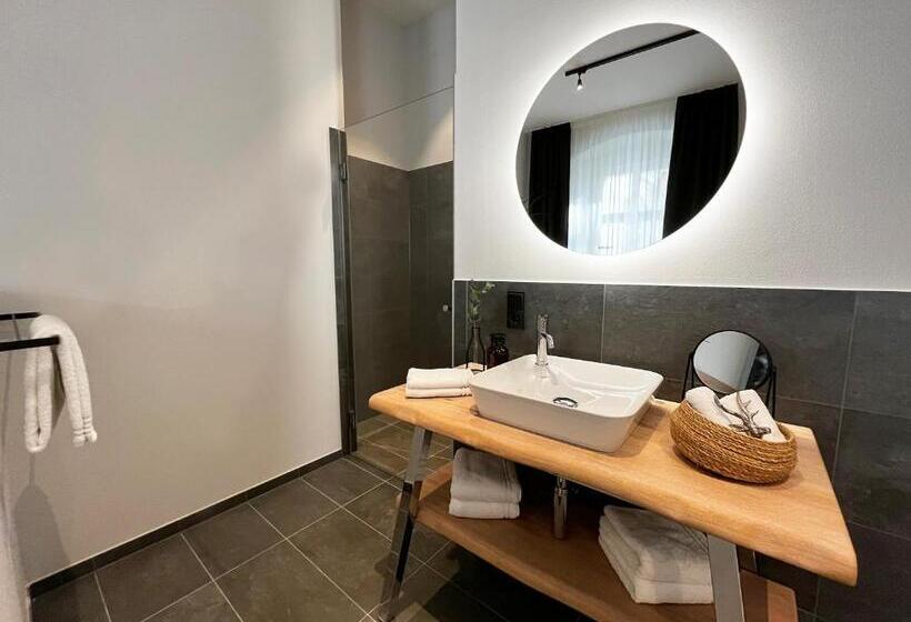 デラックスファミリールーム, Mariandl Am Berg