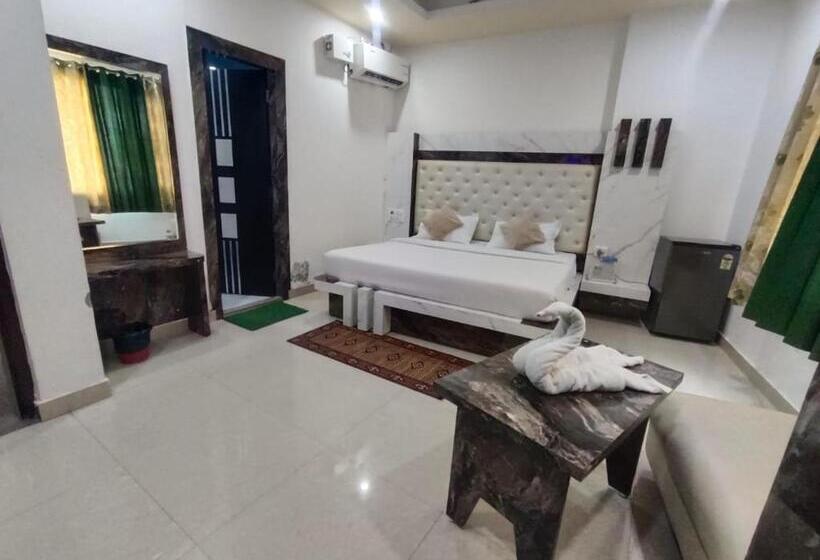 デラックスルーム, Jp International, Katra