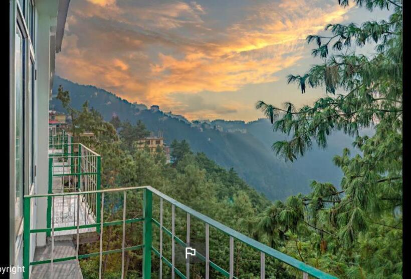 バルコニー付きスタンダードルーム, The Wood Inn