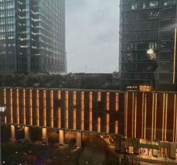 استودیوی لوکس, La Palazzo   Across Uptown Mall & Grand Hyatt Bgc