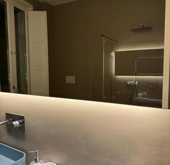 سوئیت با تخت بزرگ, Luleccio