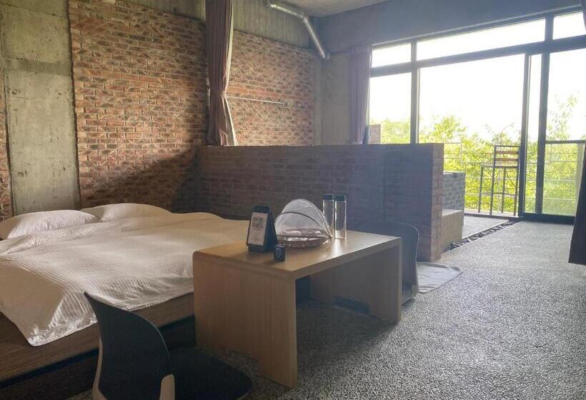 اتاق خانوادگی با چشم‌انداز کوه, 森活藝術resort