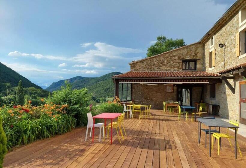 غرفة قياسية مزوَّدة بتراس, Auberge De Miélandre