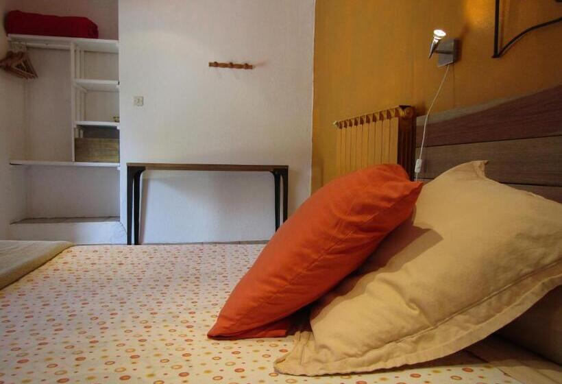 غرفة قياسية مزوَّدة بتراس, Auberge De Miélandre