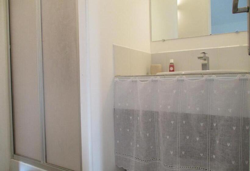 غرفة قياسية ثلاثية مطلة علي الحديقة, Chambres D Hôtes Ferme De La Moinerie