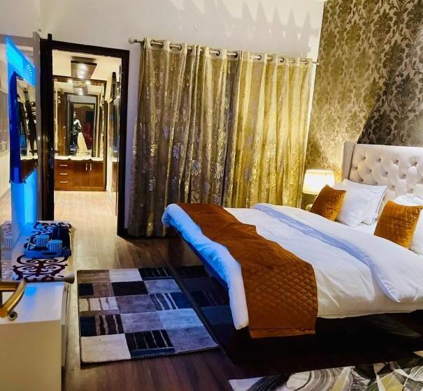 Camera Familiare, Victorian Elegance Luxury Stays