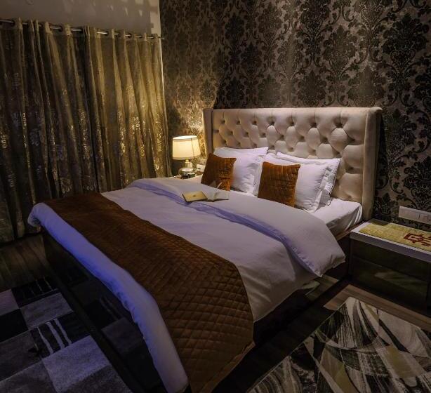 Camera Familiare, Victorian Elegance Luxury Stays