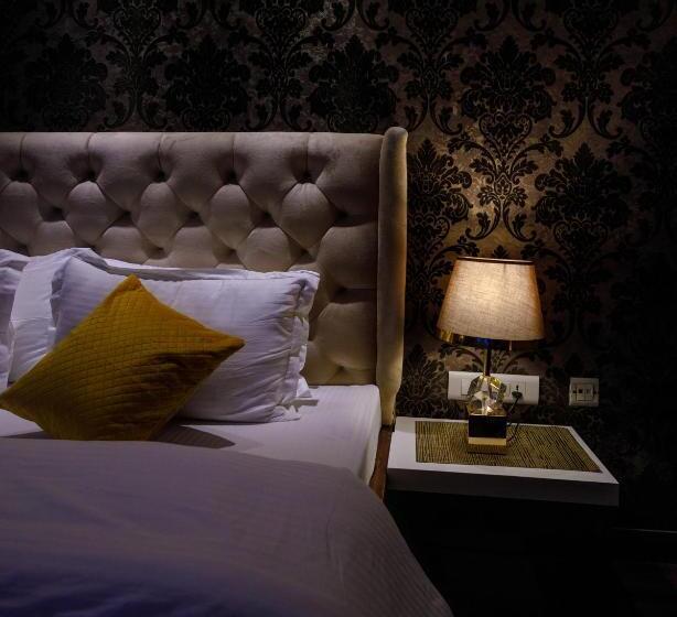اتاق خانوادگی, Victorian Elegance Luxury Stays