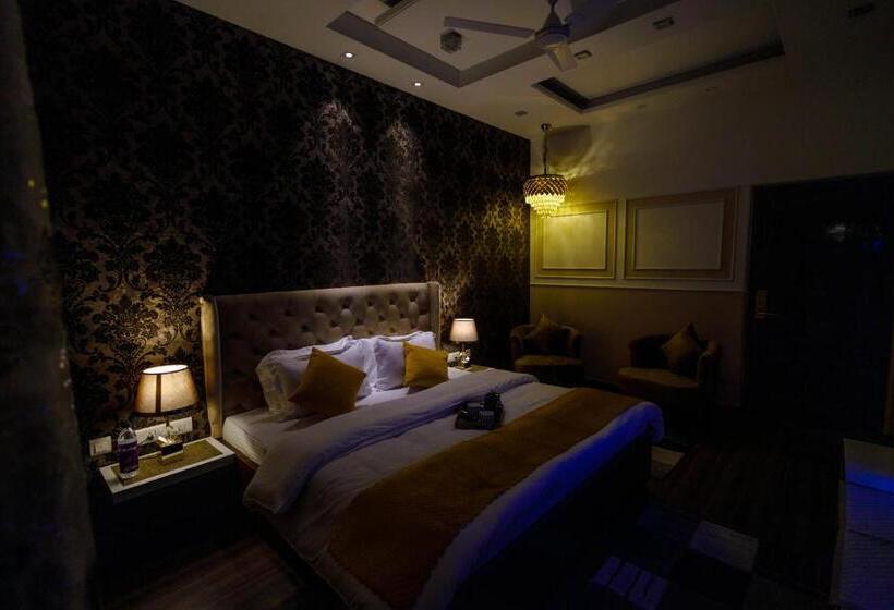 Camera Familiare, Victorian Elegance Luxury Stays