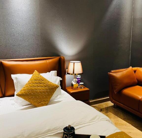 Camera Deluxe, Victorian Elegance Luxury Stays