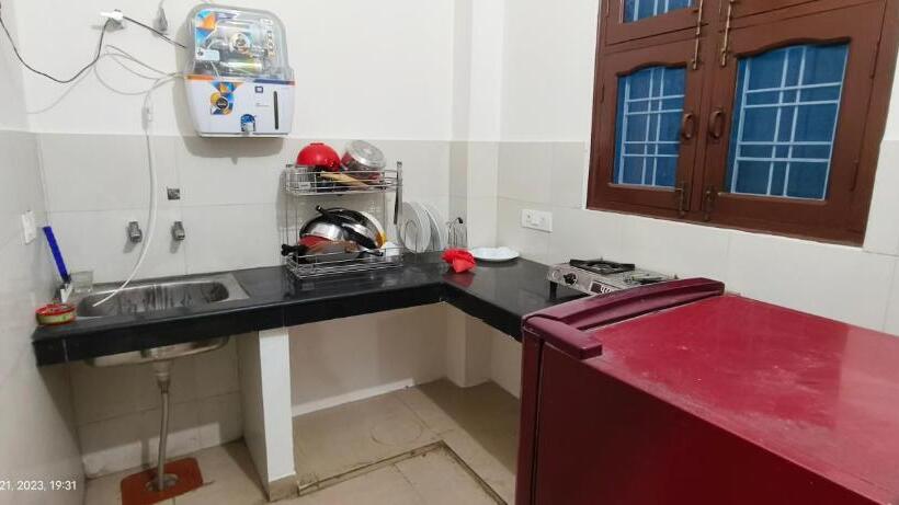 2 Bedroom Apartment, Ensquare Hostel With Kitchen, Rooftop Cafe, Live Music