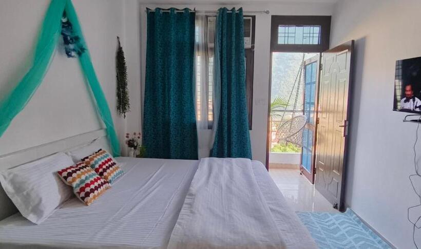 2 Bedroom Apartment, Ensquare Hostel With Kitchen, Rooftop Cafe, Live Music