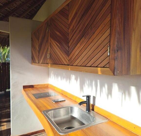 إستوديو قياسى مطل على البحر, Aldea Mizúl