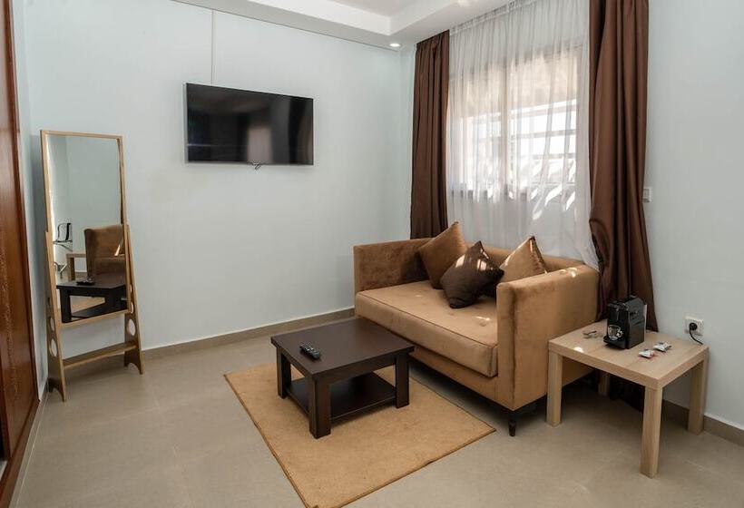 استودیوی استاندارد, Banasa Center