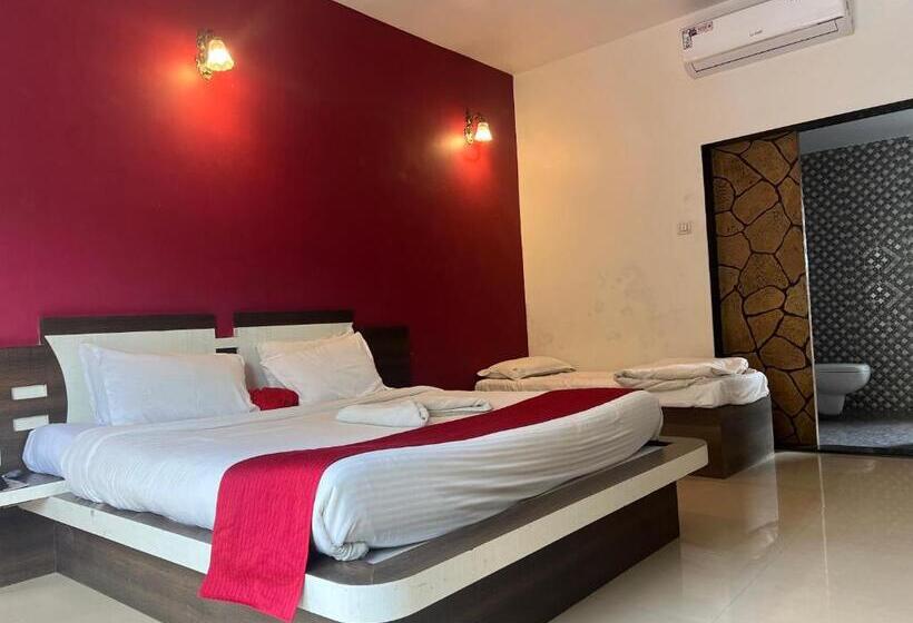 디럭스 룸, Cgr Resort