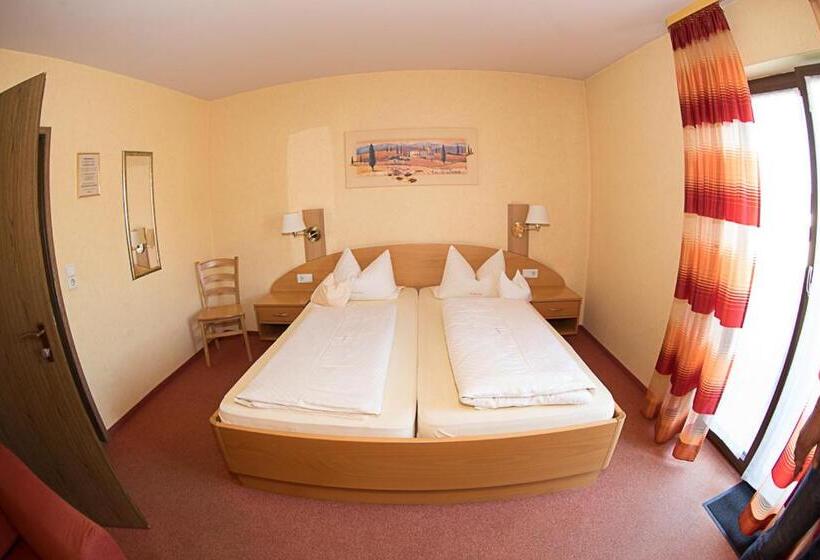 정원 전망 4인용 스탠다드 룸, Gästehaus Lorz