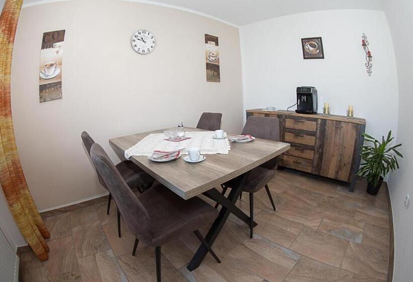 침실 3개 아파트, Gästehaus Lorz