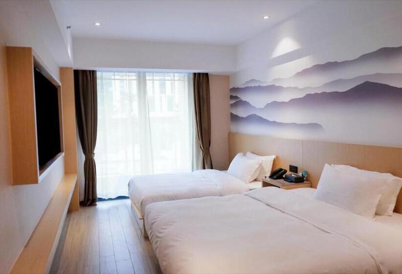 Номер Superior, Guangzhou Baiyun Airport Coco