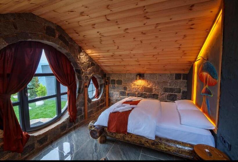 キングサイズベッドのスタンダードルーム, Hobbit Chalet