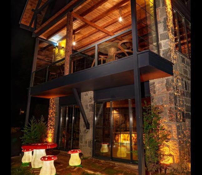 スタンダードルーム, Hobbit Chalet