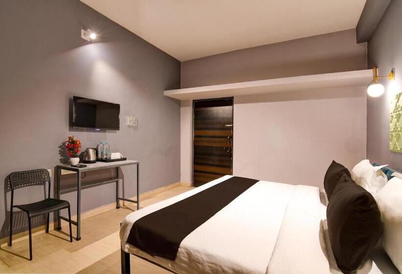 اتاق کلاسیک سه تخته, O Neatflix &chill