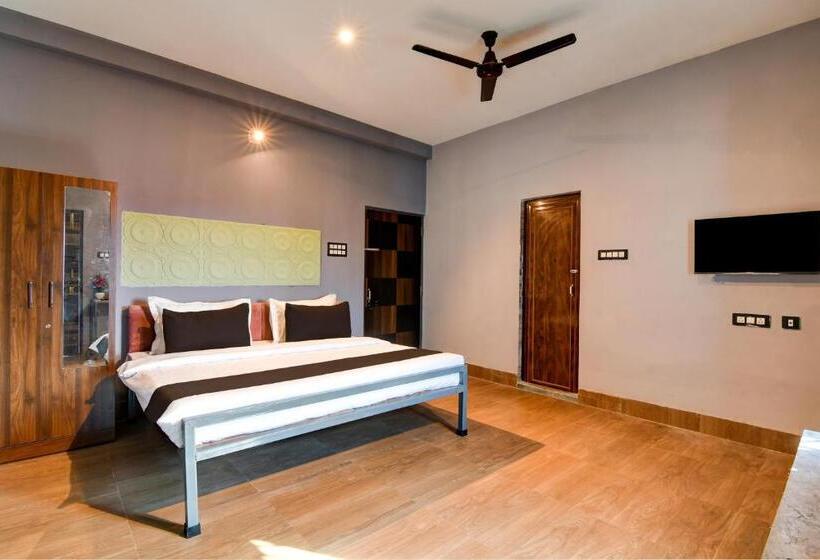 اتاق کلاسیک سه تخته, O Neatflix &chill