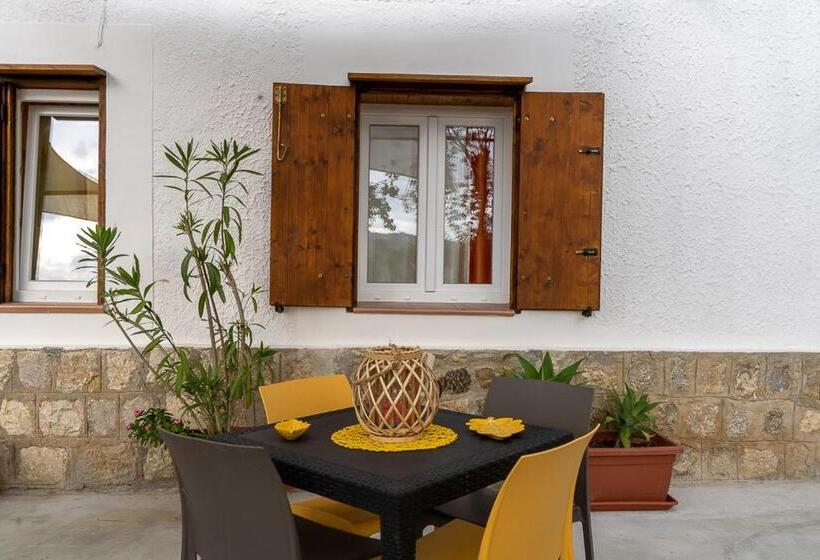 غرفة قياسية رباعية, Casa Vacanze Lachesi