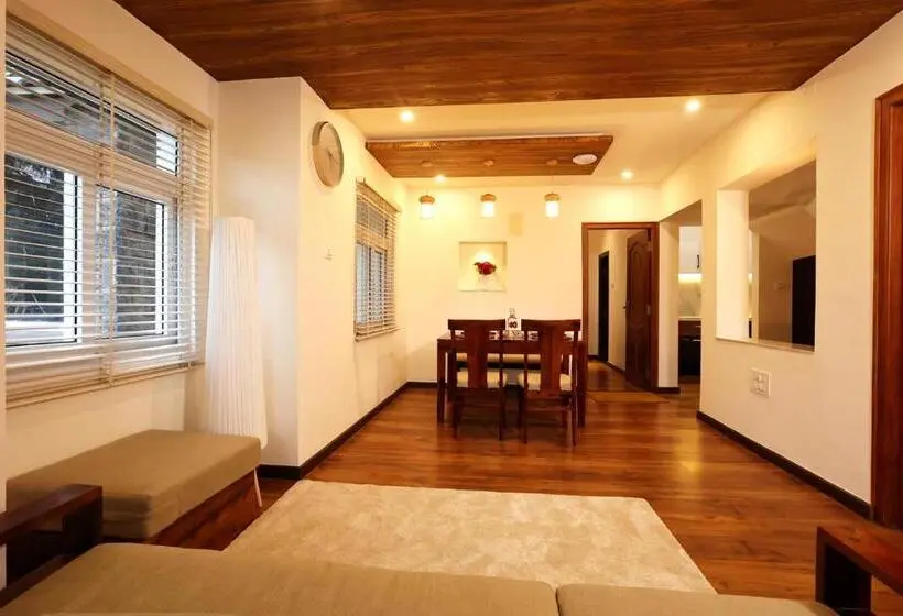 マウンテンビューファミリールーム, Green Wood Hill Cottage