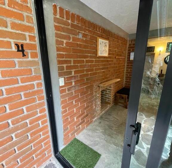 חדר סטנדרט נוף לגינה, Hostal La Roca