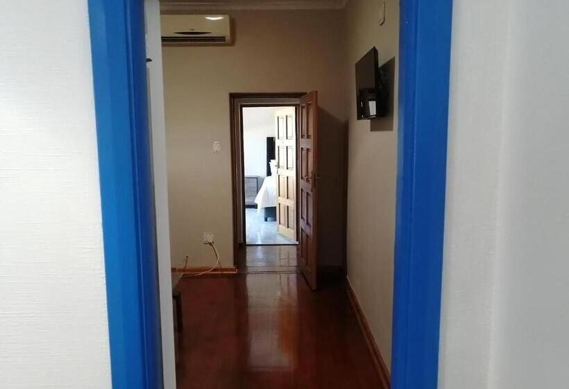 סוויטה אקזקיוטיב, Two Lions Guesthouse