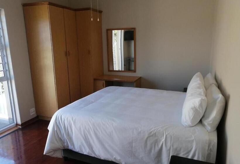 带阳台的豪华间, Two Lions Guesthouse