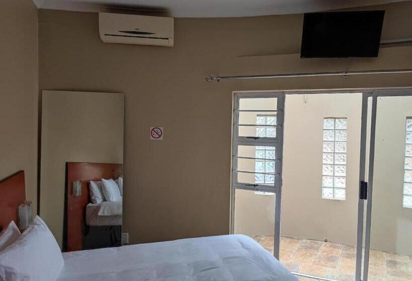 Номер Стандарт, Two Lions Guesthouse