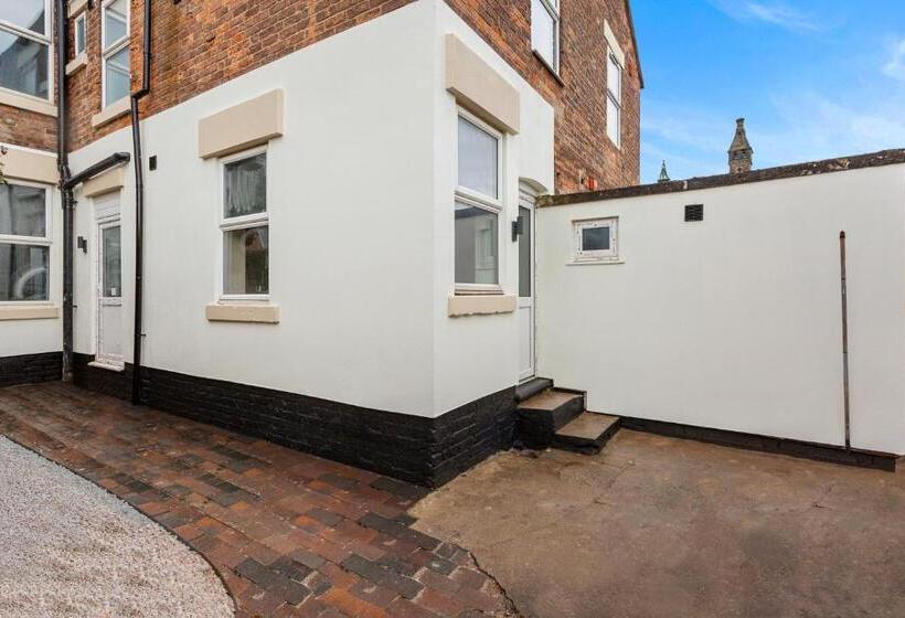 استودیو استاندارد با تخت کینگ, Studio 3