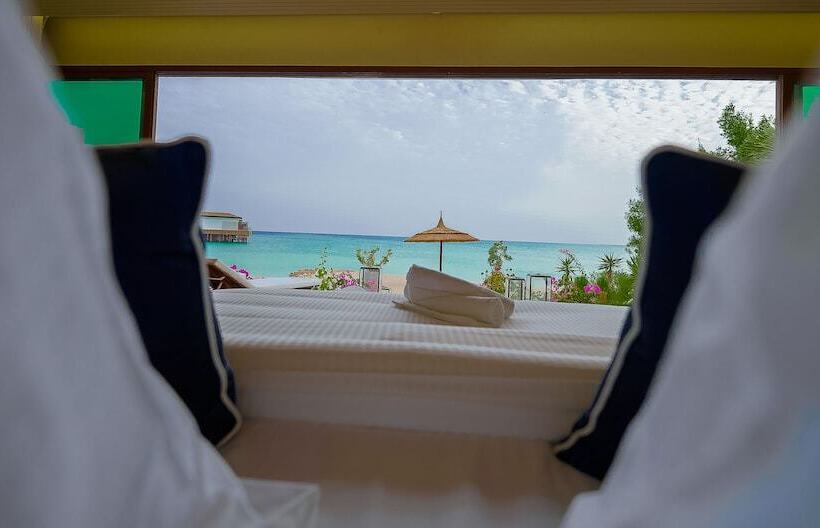 بانگلوی استاندارد, Tawila Island Resort