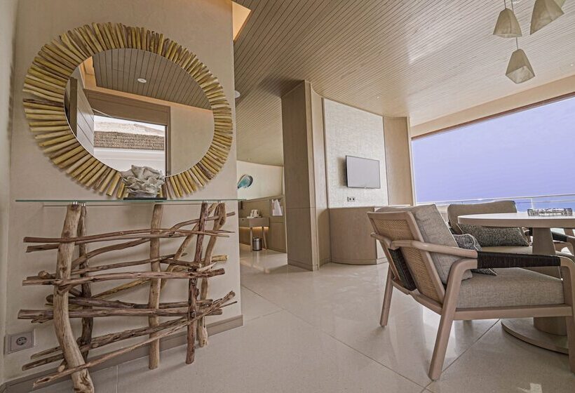 بانگلوی لوکس, Tawila Island Resort