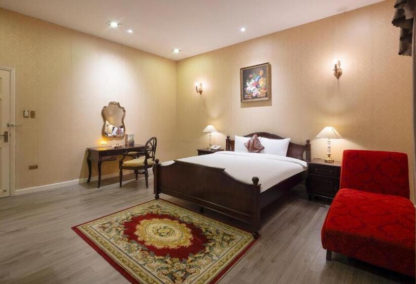 سوییت جونیور با بالکن, Hidden Mansions Saigon Resort