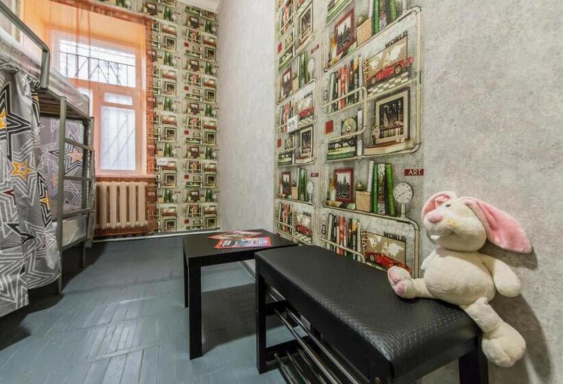 تختخواب در اتاق مشترک, Hostel Vokzalnaya