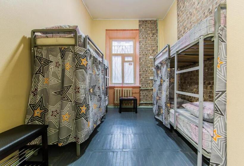 تختخواب در اتاق مشترک, Hostel Vokzalnaya
