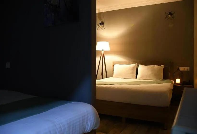 Perhehuone, Cibali Hotel Istanbul