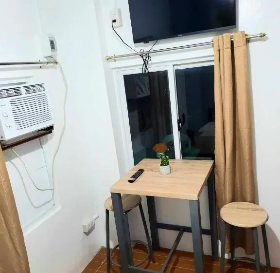 エコノミールーム, Studio Type Unit   Host Homes Apitong