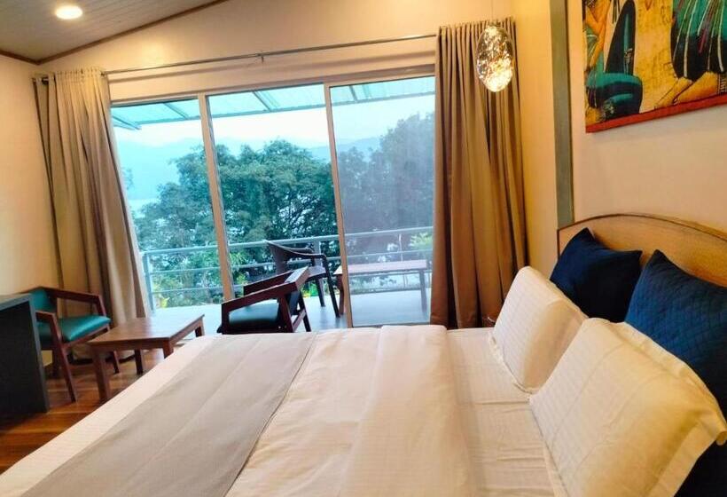 חדר סטנדרט נוף לאגם, Lotus Lakeshore Homes